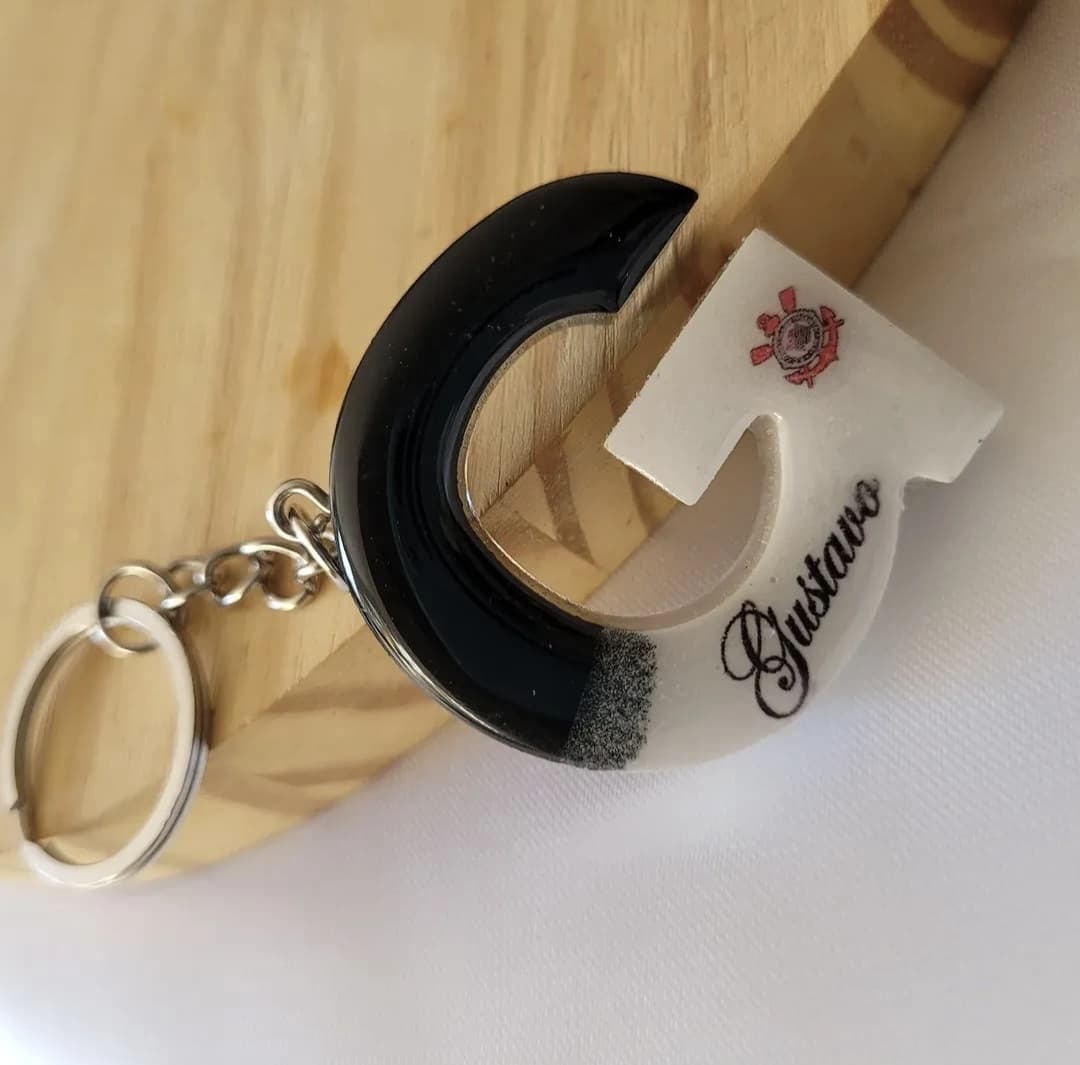 Chaveiro personalizado em resina